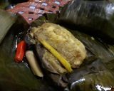 Foto langkah ke 4 dari resep Pepes ayam bumbu kuning.