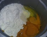 Foto langkah ke 2 dari resep Donat Labu Kuning.