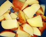 Foto langkah ke 4 dari resep Potato Wedges dengan Bumbu Kearifan Lokal.