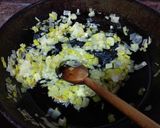 Foto del paso 1 de la receta Salteado de gulas y jamón
