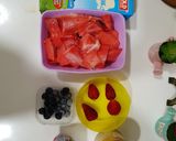 Foto langkah ke 1 dari resep Watermelon Berries SMOOTHIE.