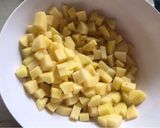 Foto del paso 1 de la receta: Crema de papa y pollo en olla de cocción lenta