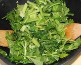 Hình bước làm 5 của món Bò Xào Cần Tây