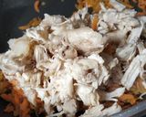 A picture of step 2 of Russian chicken cutlet.