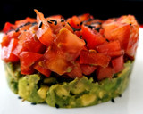 Foto del paso 4 de la receta: Tartar de tomate y aguacate🍅🥑