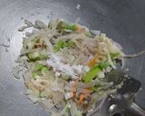 A picture of step 3 of Chinese bhel.