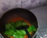 Foto langkah ke 5 dari resep Oseng Teri tawar terong bulat daun Melinjo pedas.