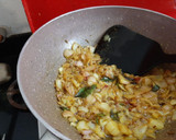 A picture of step 2 of Peanut Kanda Poha.