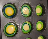 صورة لخطوة 4 من وصفة كيك قوس قزح / Rainbow cup cake 😍