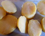A picture of step 2 of Potato and spinach salad.