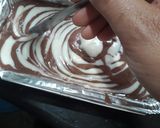 A picture of step 3 of Vanilla and chocolate marble cake.