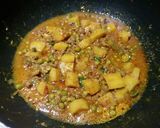 A picture of step 7 of Qeema Matar Alo.