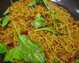 รูปขั้นตอนการทำที่ 3 ของ บะหมี่ผักผัดหอยลายปุ้มปุ้ย