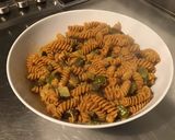 Une image de l'étape 13 de Fusilis de lentilles corail aux légumes du jardin et mozzarella di buffala.