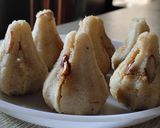 A picture of step 8 of Rava modak.