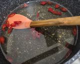 Foto langkah ke 1 dari resep Asinan Kuah Cranberry Kiamboy.