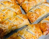 Foto langkah ke 6 dari resep Sausage Roll (Resep No.113).