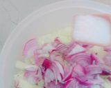 A picture of step 1 of Band gobhi ke crispy tasty pakore.