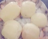 A picture of step 1 of Potato balls.