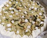 Foto del passaggio 2 della ricetta Tortino di zucchine in sfoglia