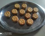 ચીઝી મોનેકો બિસ્કીટ (Cheesy Monaco Biscuit Recipe In Guajarati) રેસીપી સ્ટેપ2ફોટો