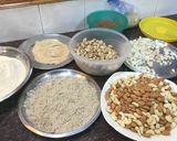 A picture of step 4 of Dry fruits Panjiri.
