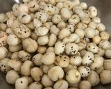 A picture of step 2 of Spicy Garlic Makhana.