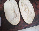 Foto del paso 2 de la receta: Bocadillo de pata asada y tomate aliñado