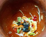 รูปขั้นตอนการทำที่ 6 ของ ส้มตำปูปลาร้า