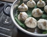 उकडीचे मोदक (ukadiche modak recipe in marathi) रेसिपी स्टेप 8 फोटो 