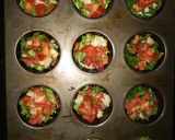 Foto del paso 2 de la receta: Hueveras en moldes