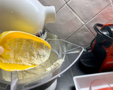 Foto del paso 2 de la receta: Bollos de leche y queso
