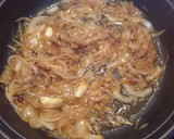 Foto del paso 2 de la receta: Jamoncitos de pollo en salsa de cebolla