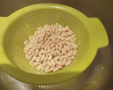 Foto del paso 3 de la receta: Potaje de garbanzos con alubias, acelgas y pringá