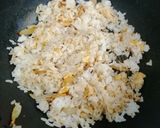 รูปขั้นตอนการทำที่ 8 ของ ข้าวผัดไข่หมูต้มเค็ม