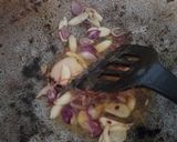 Foto langkah ke 3 dari resep Oseng iga cabe gendot.