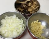 奶油炒香菇燉飯的食譜步驟1照片
