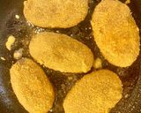 A picture of step 4 of Triple meat cutlets.