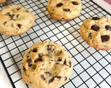Foto langkah ke 8 dari resep Soft and Chewy Melted Chocolate Cookies.