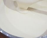 Foto langkah ke 2 dari resep Marmer cake / bolu macan putih telur.
