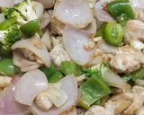 A picture of step 3 of White Sauce Chicken Pasta.
