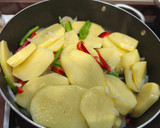 Foto del paso 4 de la receta: Patata a lo pobre