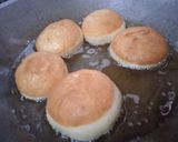 Foto langkah ke 6 dari resep Donat bomboloni no ribet empuk montok enak.