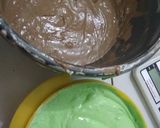 Foto langkah ke 3 dari resep Brownies coklat pandan kukus.