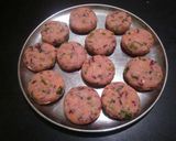 A picture of step 4 of Veg aloo poha tikkis.