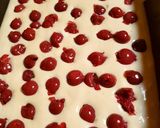 Meggyes piskóta (olajos piskótából) recept fázis 4 fotója