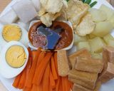 A picture of step 4 of Indonesian Salad w/ Peanut Sauce (Gado-Gado).