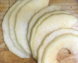 Foto del paso 5 de la receta: Tartaletas de hojaldre crema y manzana (TMX)