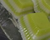 Foto langkah ke 4 dari resep Kue lapis beras pandan.
