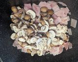 Szupergyors sonkás-gombás tészta recept fázis 2 fotója
